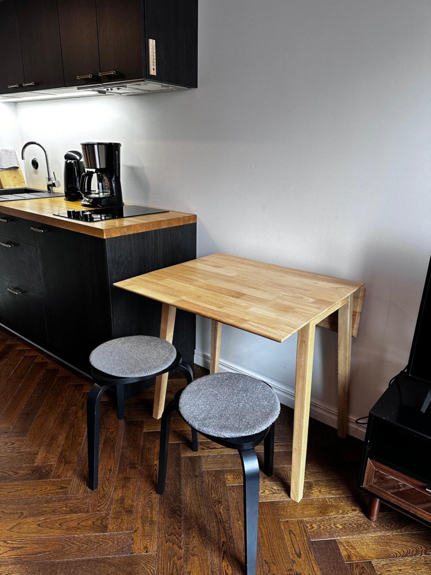 Thomas' Home - Trendy, Central & Balcony Tallinn Luaran gambar