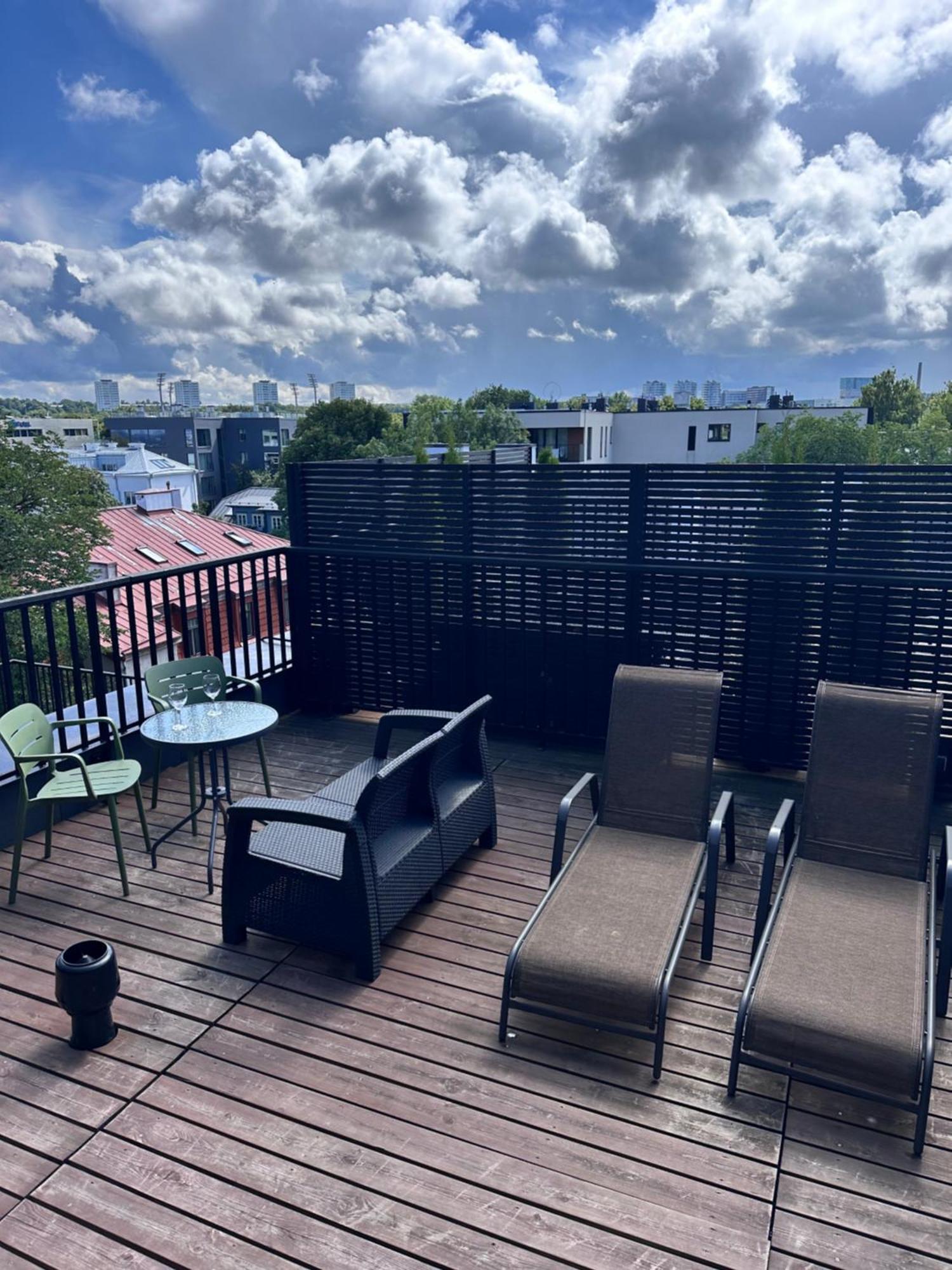 Thomas' Home - Trendy, Central & Balcony Tallinn Luaran gambar