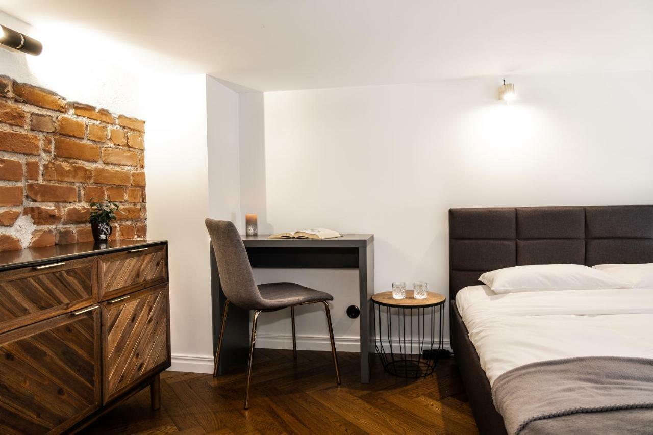 Thomas' Home - Trendy, Central & Balcony Tallinn Luaran gambar