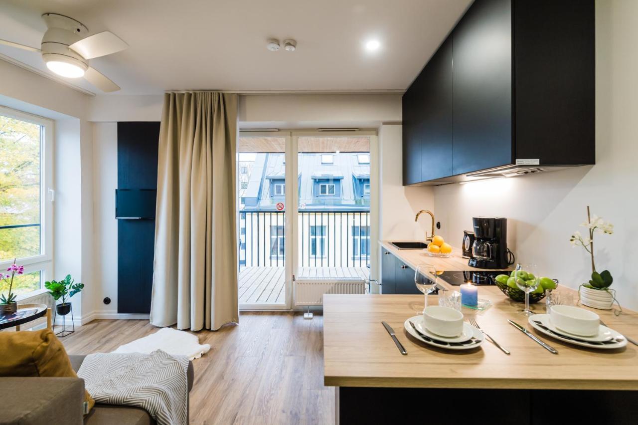 Thomas' Home - Trendy, Central & Balcony Tallinn Luaran gambar
