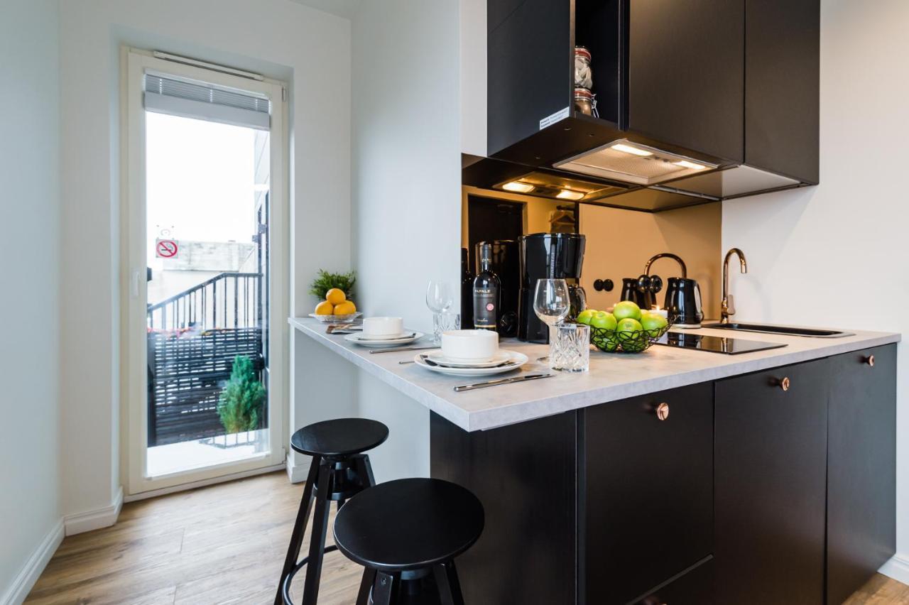 Thomas' Home - Trendy, Central & Balcony Tallinn Luaran gambar